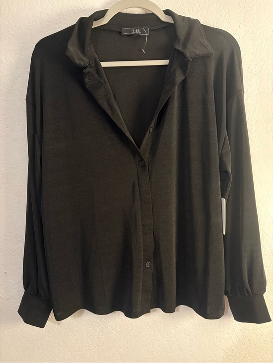Vibe Tops - Vibe Black Button-Front Collared Long-Sleeve Top
